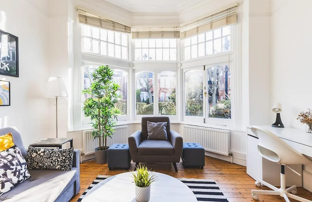 Beautiful One Bed Garden Flat In Muswell Hill-1