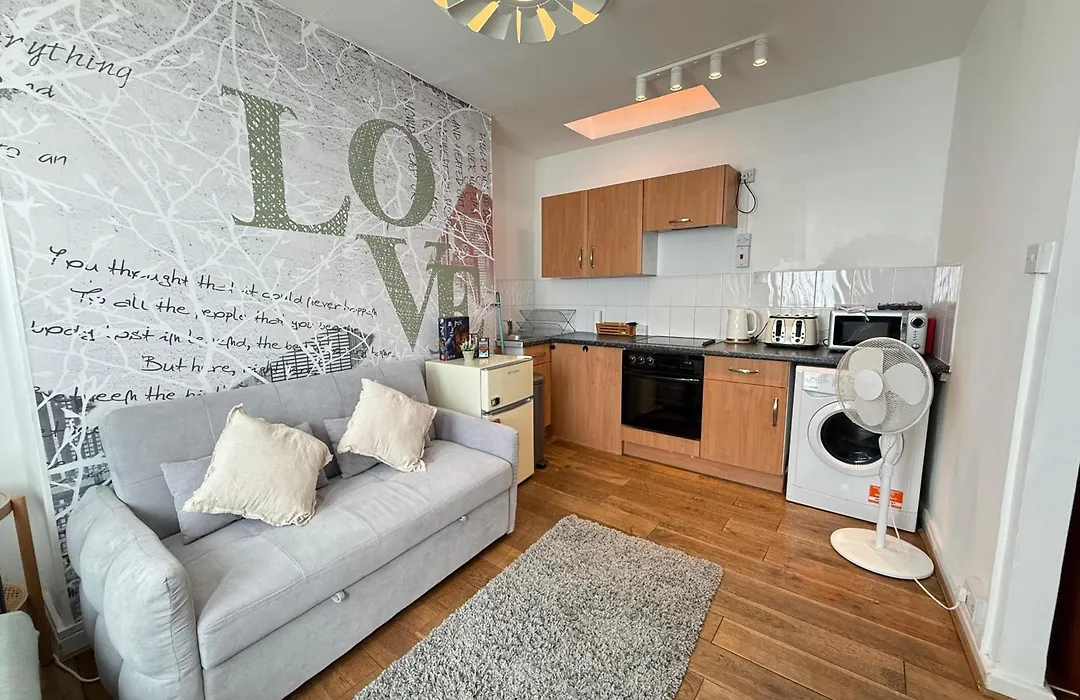 Oxford Street Apartments By Advan-1
