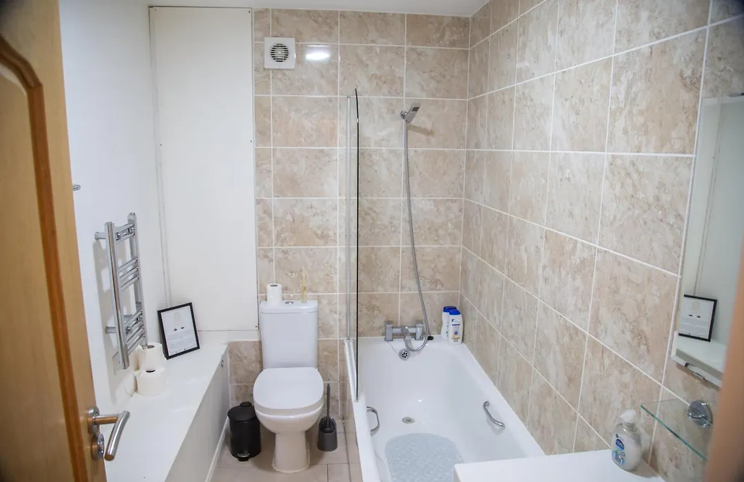 Spacious Detached Houses With Free Parking Near Little Venice, Paddington & Hyde Park By Staylio London-1