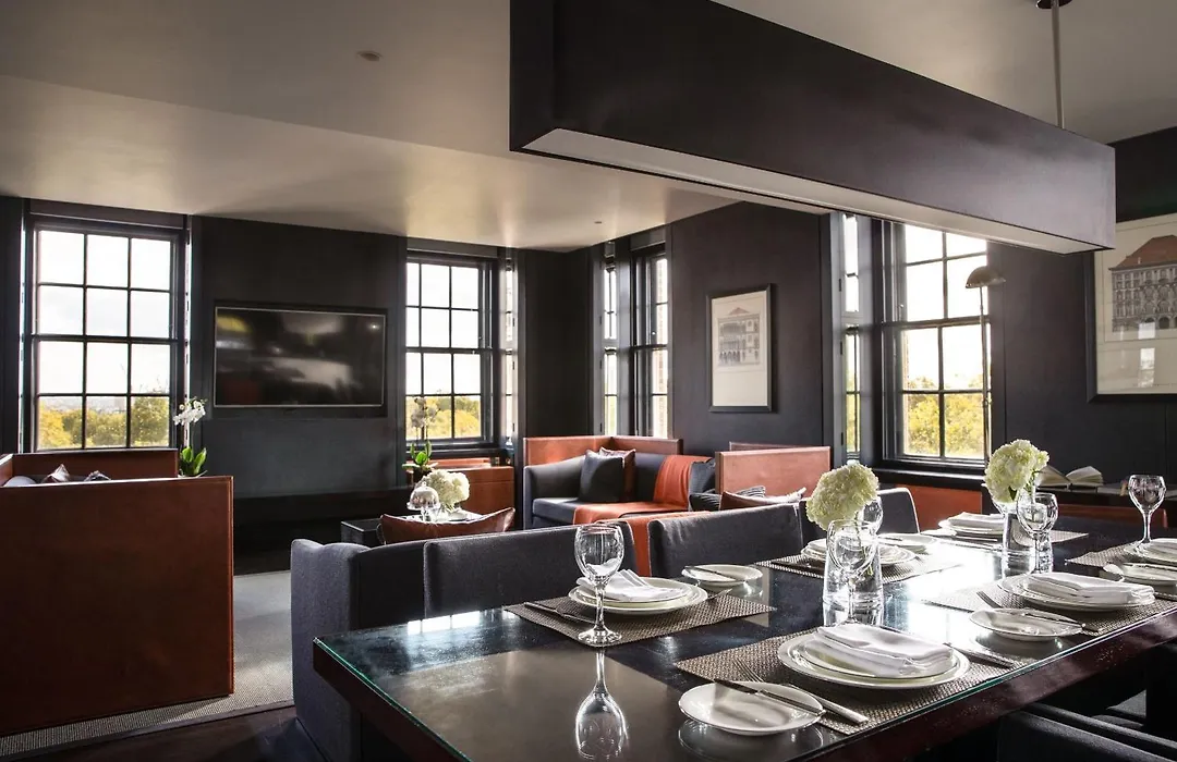 Grosvenor House Suites-1
