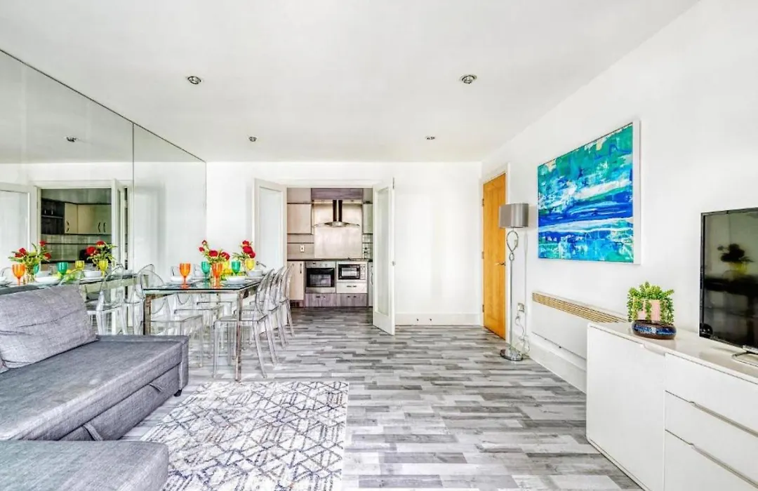 Vauxhall Skyline Apartments-1