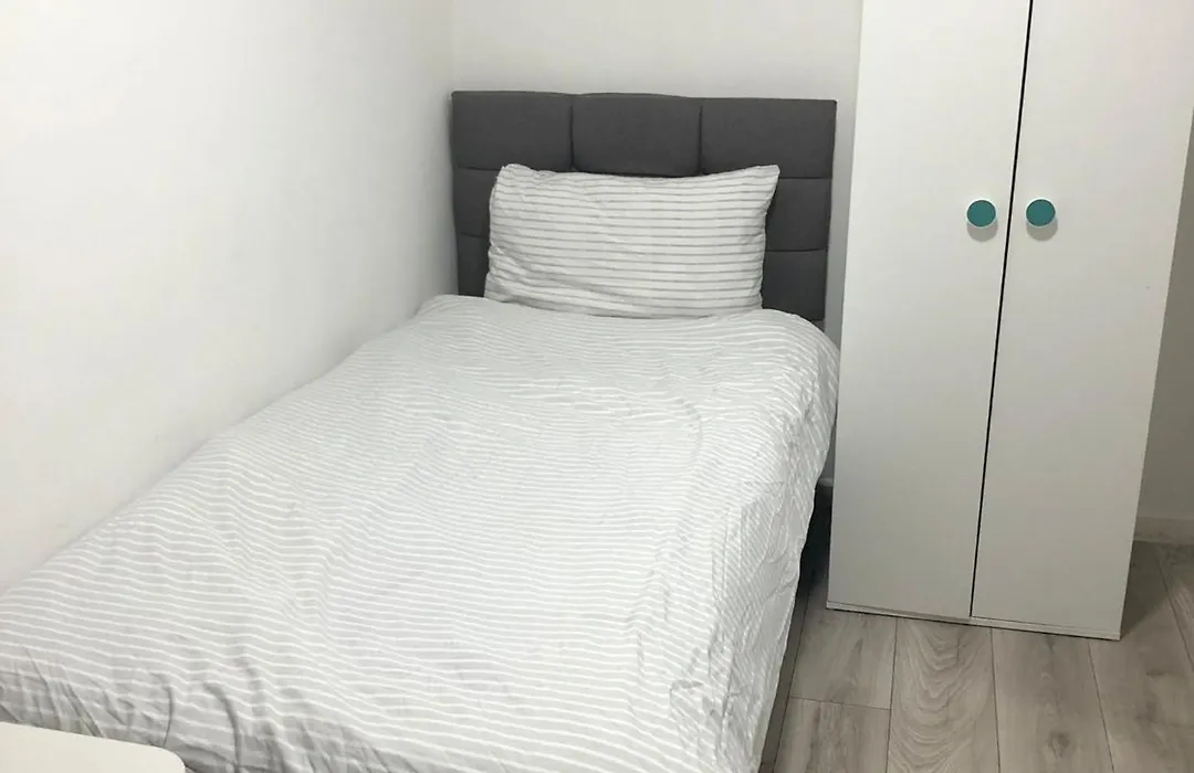 Studio Flat Private Shower Wc&Kitchenette-1