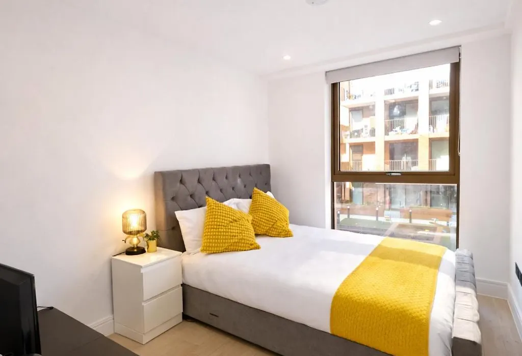 City Airport O2 Arena Excel Centre Canary Wharf Apartment In London-1