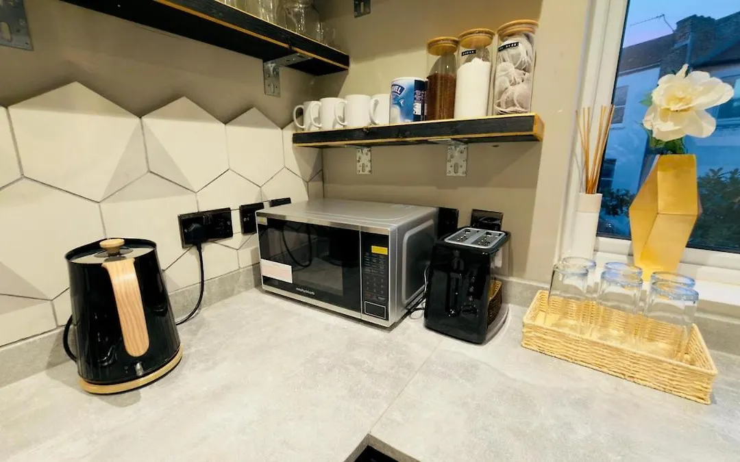 Classical One-Bedroom Flat Close To O2 Arena-1