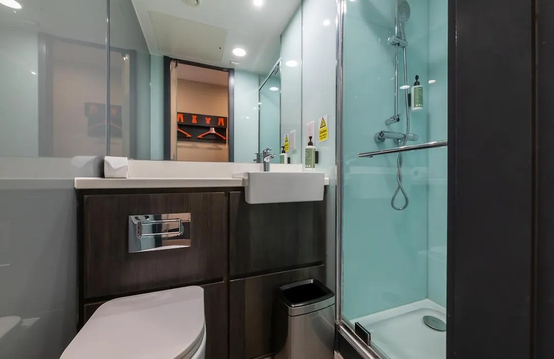 Easyhotel London City Shoreditch-1