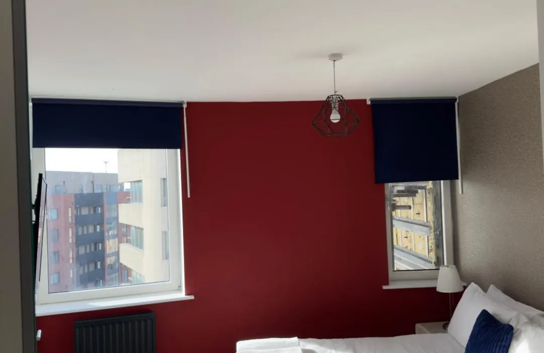 Modern 2 Bedroom Penthouse With Balcony & Parking-1