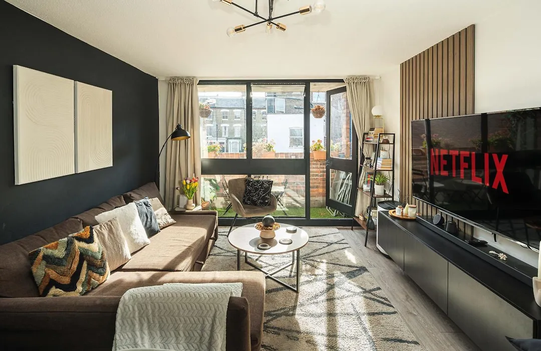 Spacious And Modern Flat In Archway-1