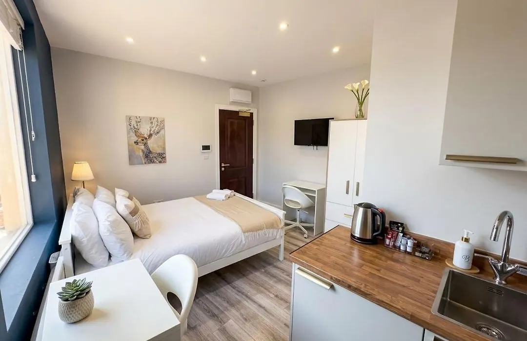 Chic Studio Auto Check-In, 15 Min To Central-1