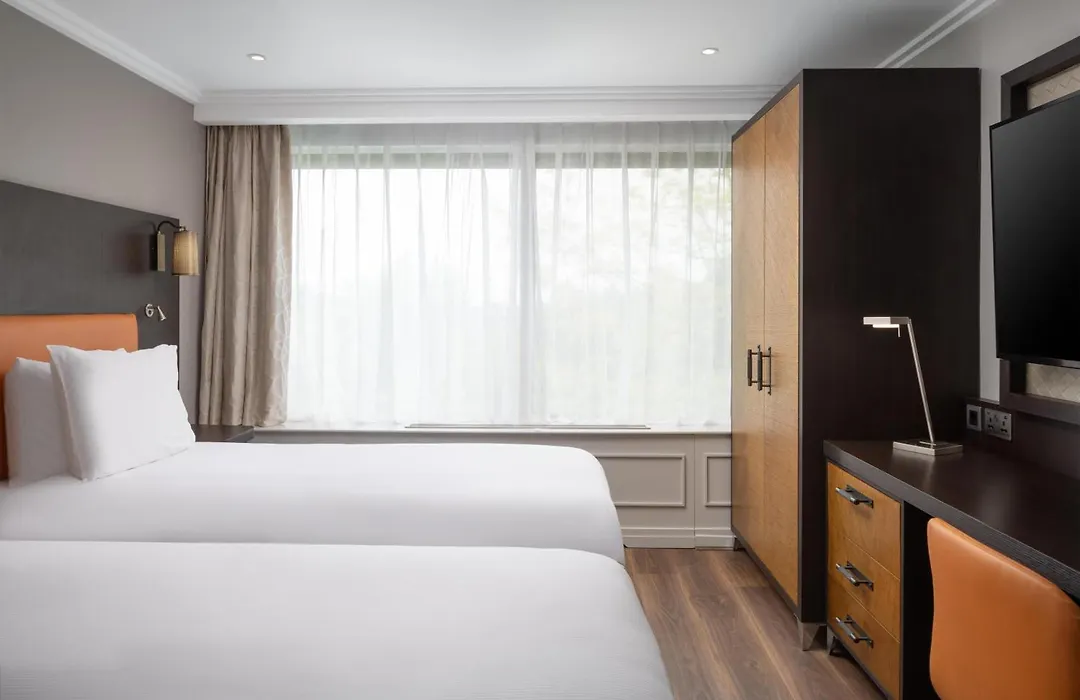 Doubletree By Hilton London - Hyde Park-1