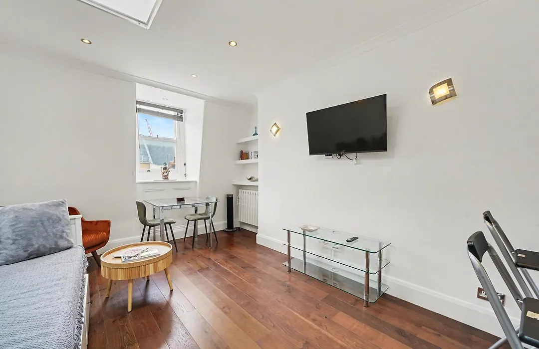 Chancery'S Loft Private Apartment-1