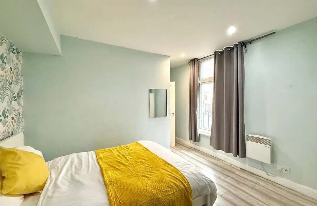 Kings Cross Guest House-1