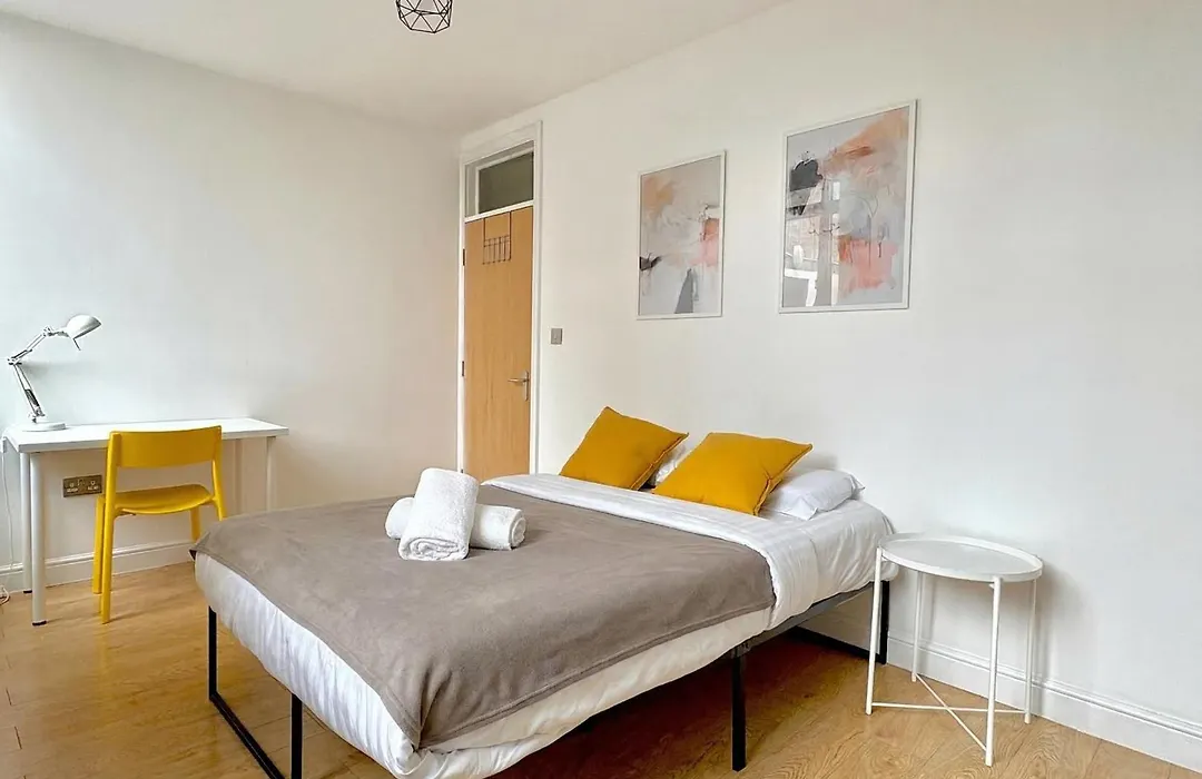 Shoreditch Apartments By Primecityhosts-1