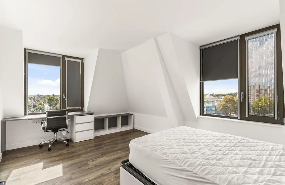 For Students Only Chapter White City - London - Near East Acton Station-1