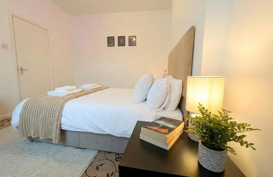 Spacious 3Br London Apartment Near Notting Hill-1