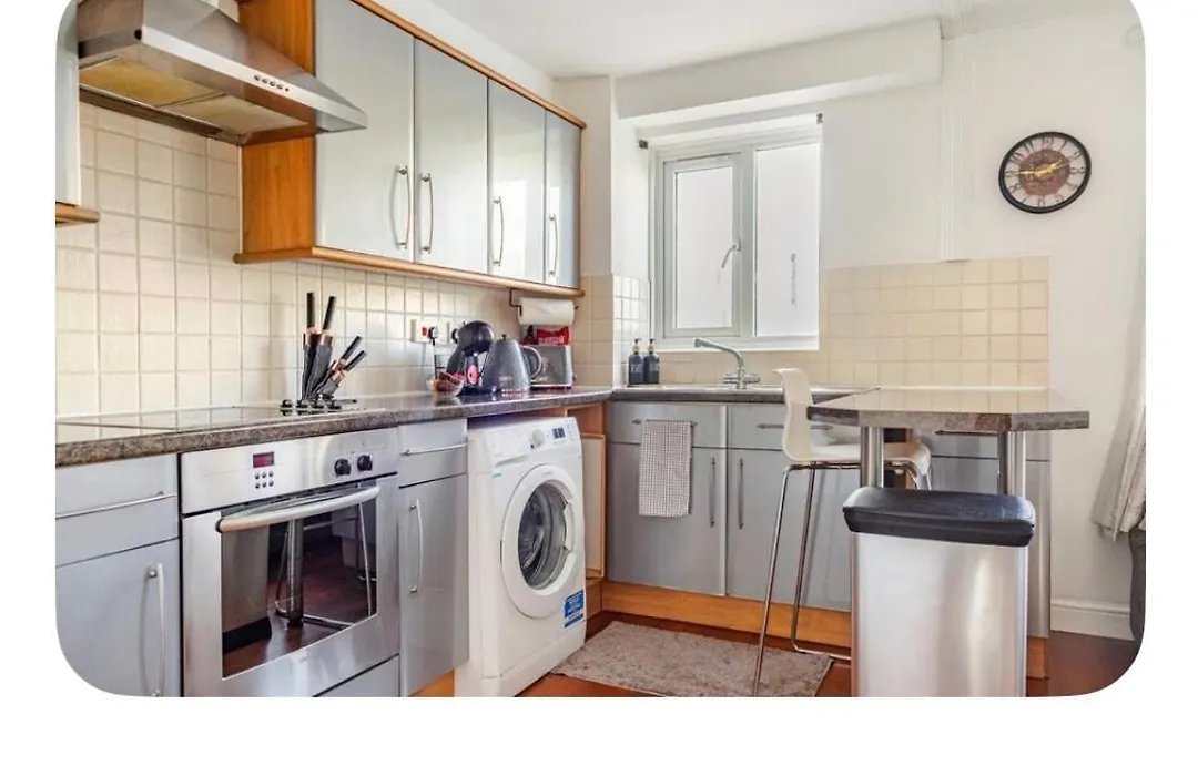 Beautiful View Apartment Near Canary Wharf-1