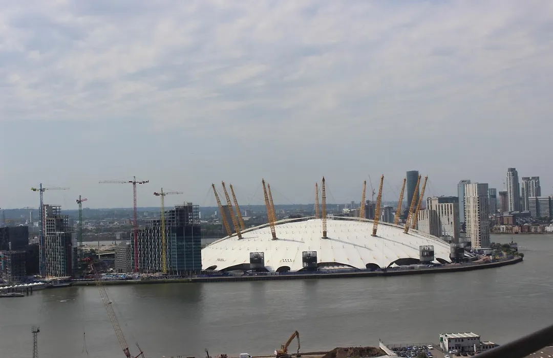 Spacious Excel London Apartment With Balcony, River View And Parking Sleeps 8-1