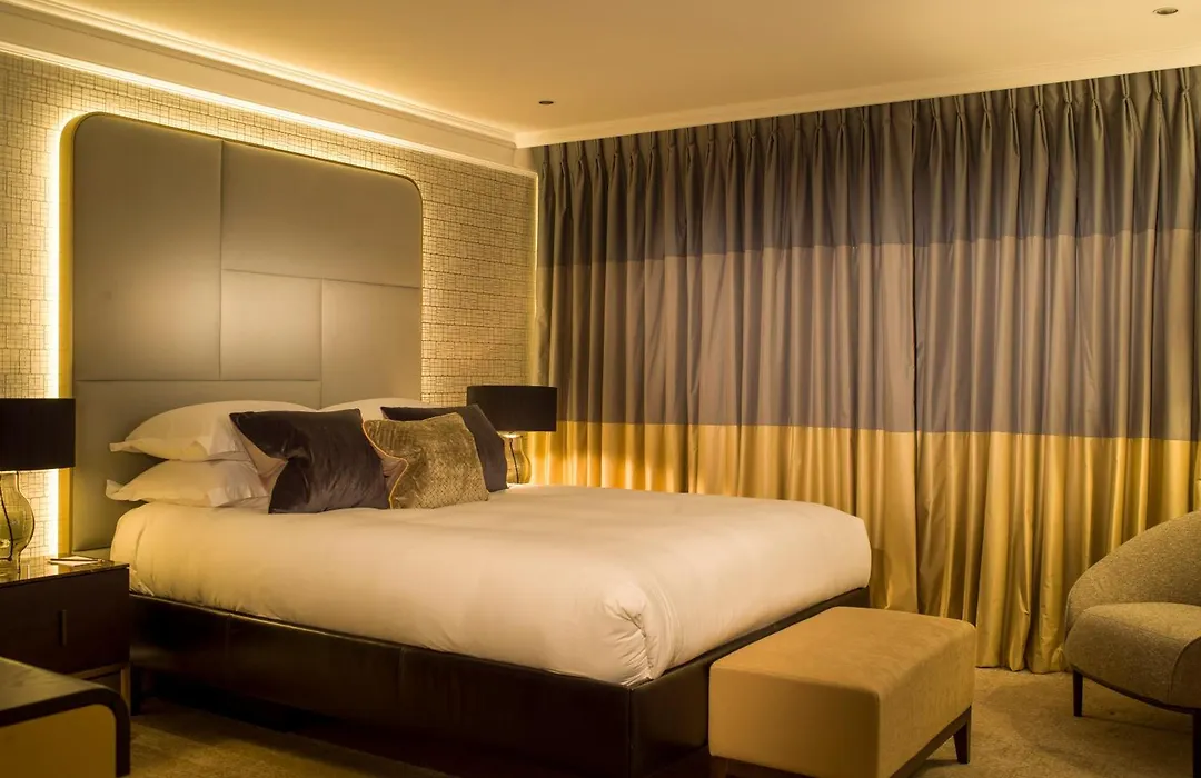 The Guardsman Hotel-1