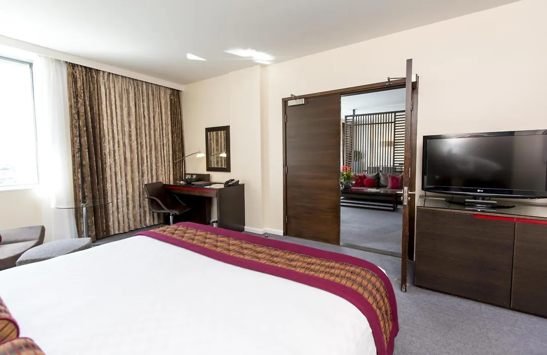 Hilton London Canary Wharf-1