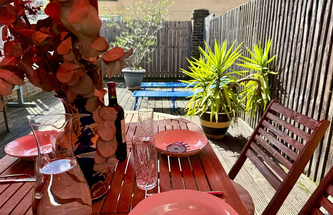 Central London Charming Camden Split Level Home-1