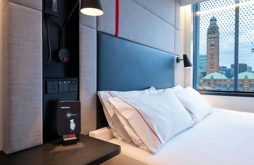 Citizenm London Victoria Station-1