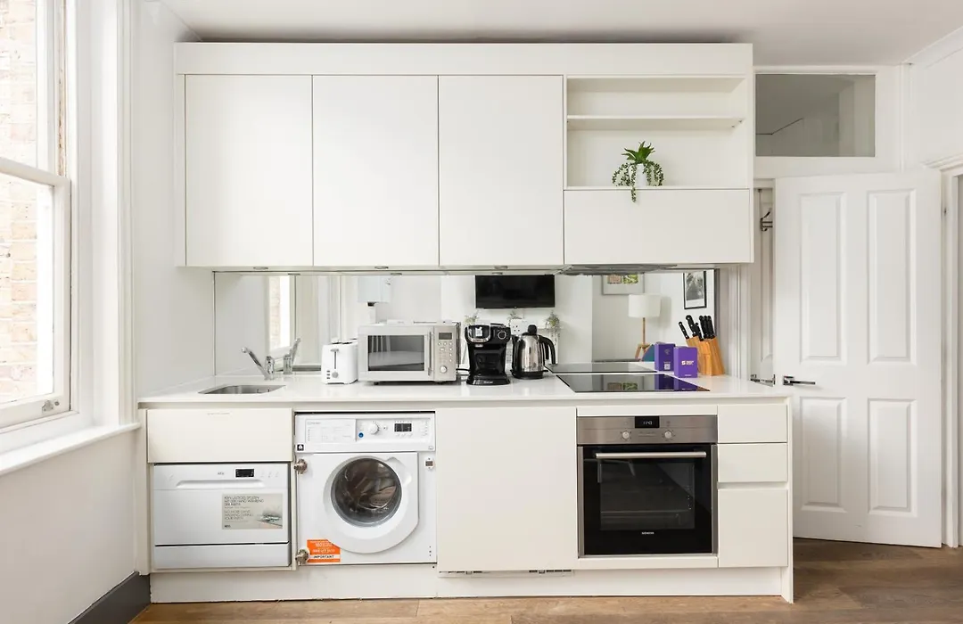 Modern One Bedroom In Fitzrovia, Central London-1