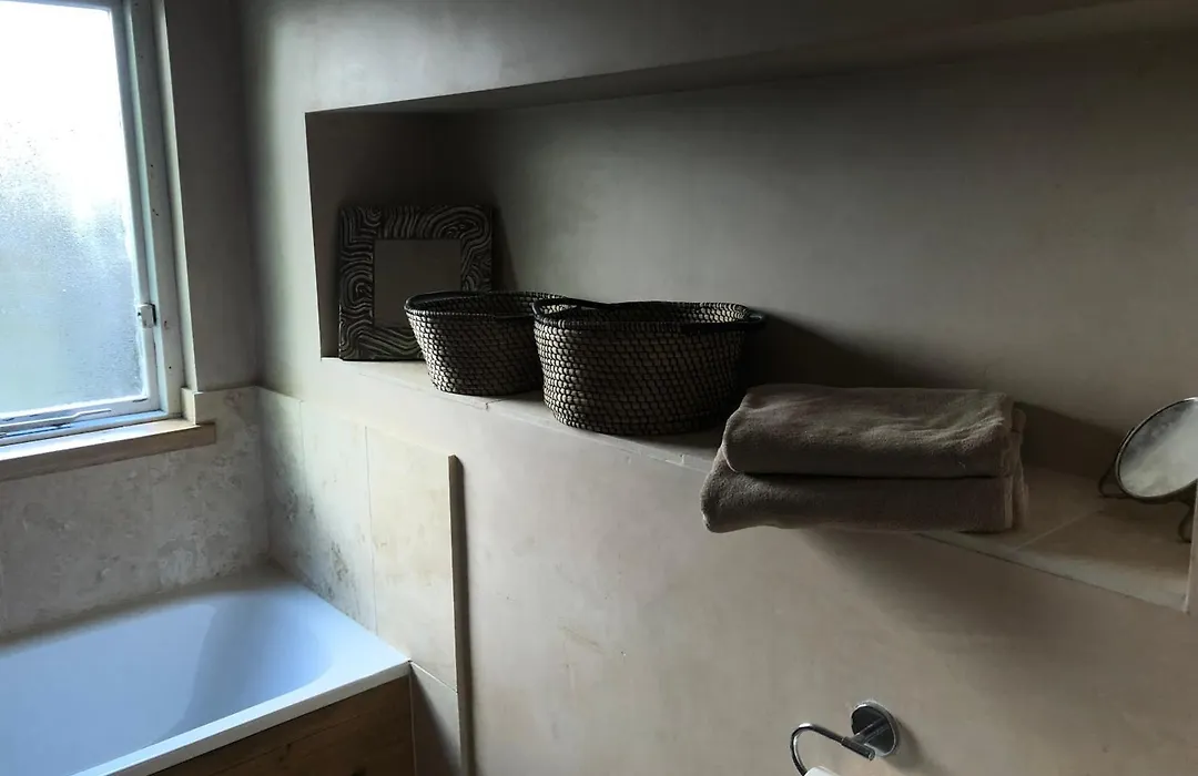 Artistic Spacious Flat In Central Brixton-1