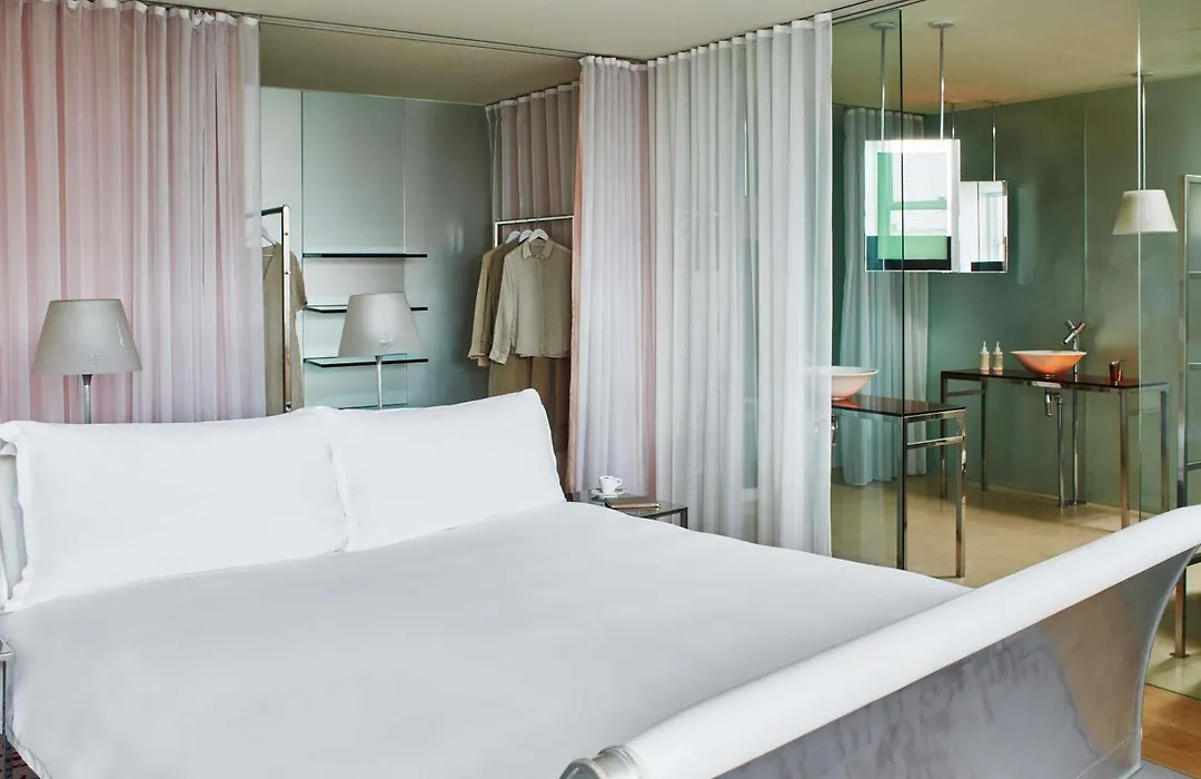 Sanderson London-1