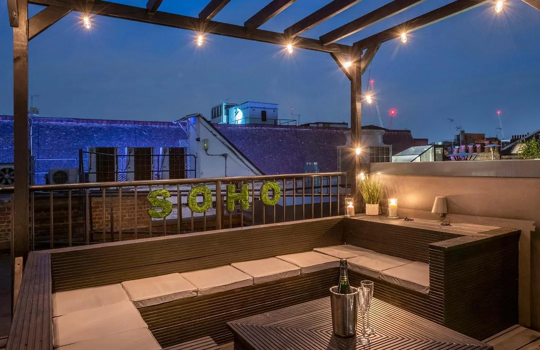 1-Bed Soho Penthouse - Rooftop Terrace - Sleeps 4-1