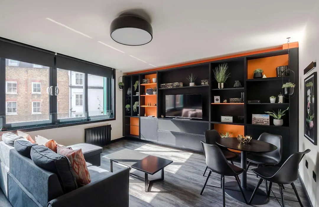 2-Bed Flat Near Leicester Sq - Soho - Sleeps 6-1