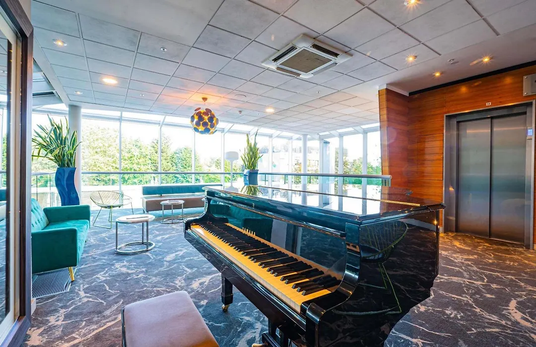 Novotel London West-1