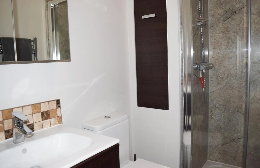 Stylish Light-Filled 1 Bedroom Flat In Hammersmith-1