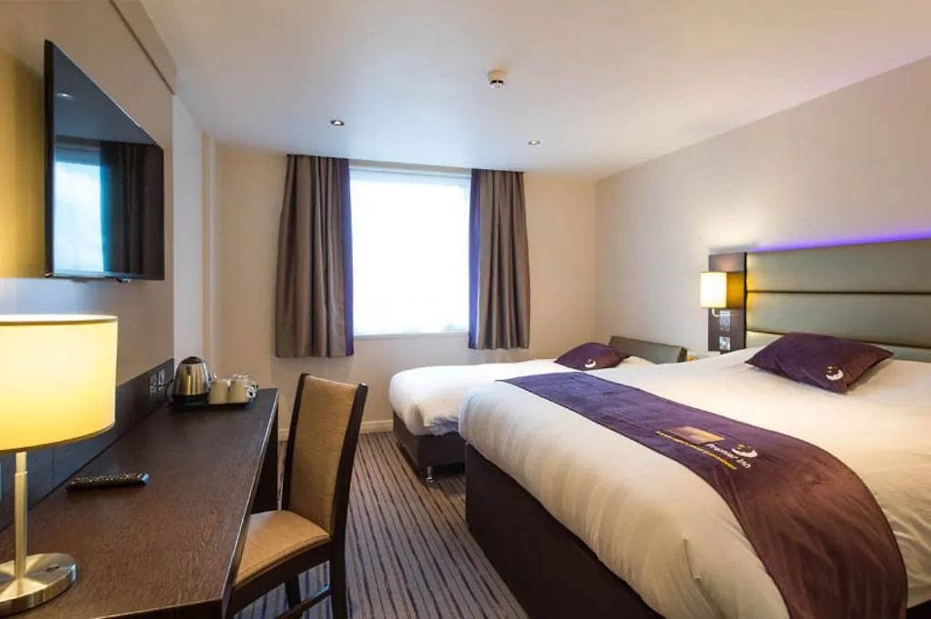 Premier Inn London Wandsworth-1