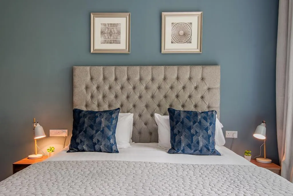 M-Hotels Studios & Apartments Free Parking-1