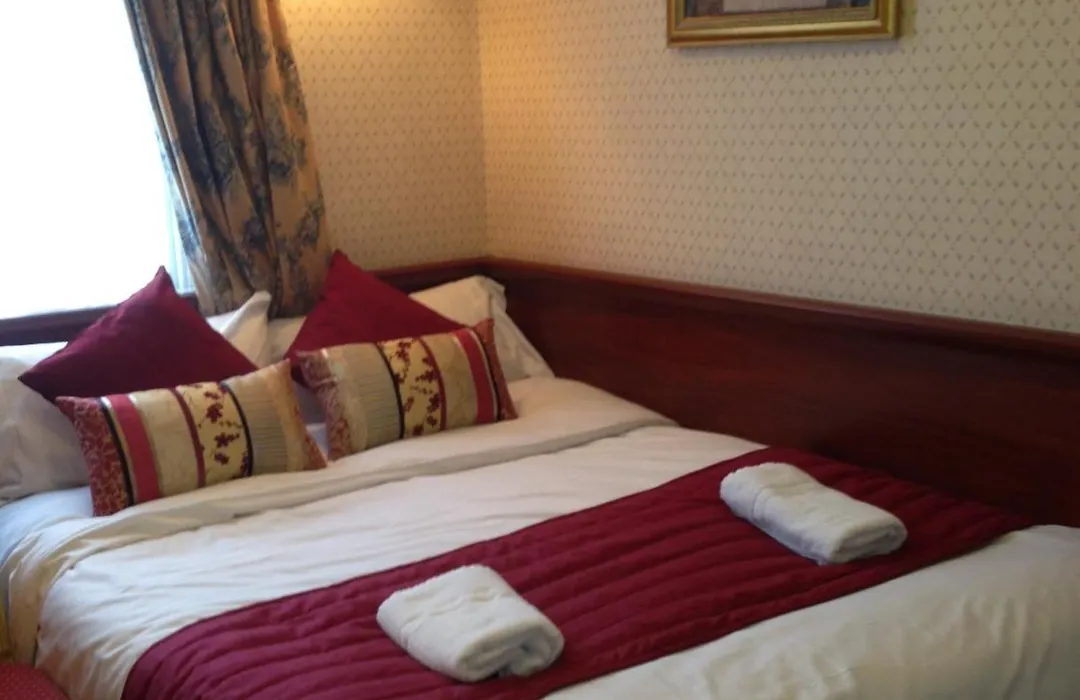Avon Hotel-1