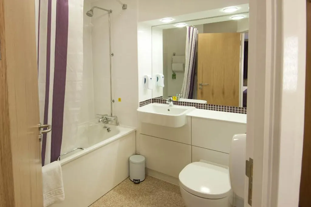 Premier Inn London City - Old Street-1