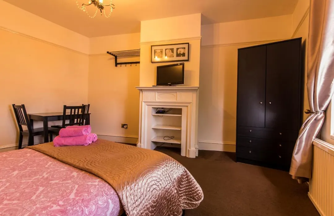 Easyroomlet-1