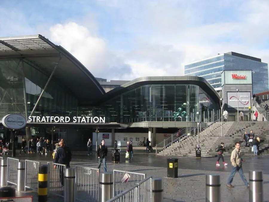 Cozy Apartment In Stratford From 18 Minutes To Central London-1