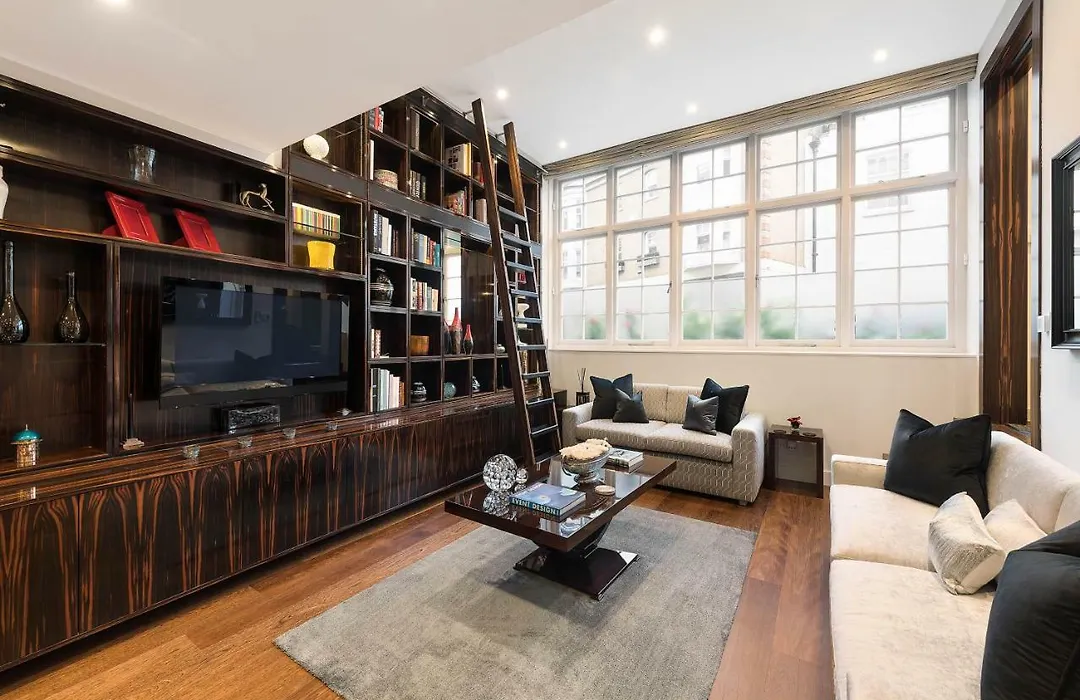 Knightsbridge Mews House Private Mews, Harrods & Parking Included-1