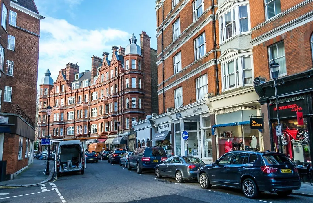 One Bedroom High Street Kensington Apartment-1