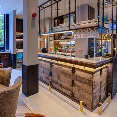 Hub By Premier Inn London City Bank-3