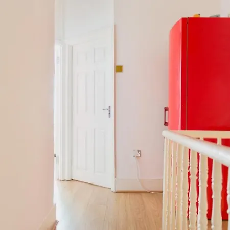 03 Bedroom Apartment-Self Check In-2