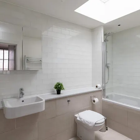 Homely - Central London West End Apartments-3