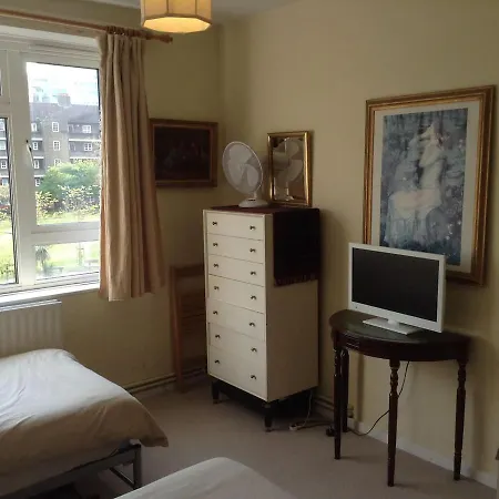 Chez Guinevere-3