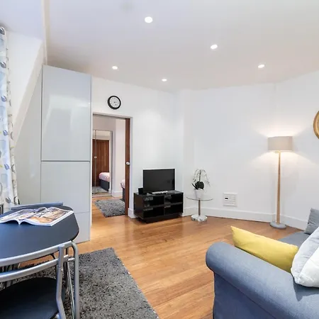 Oxford Circus Luxury Holiday Let-3