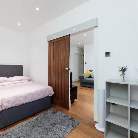 Oxford Circus Luxury Holiday Let-3