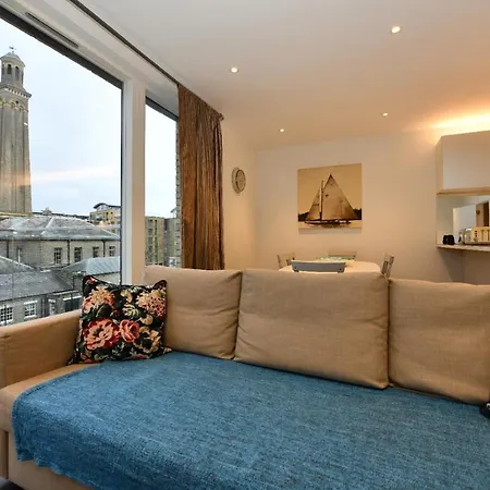 Kew Bridge Apartments-3