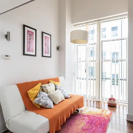 My London Holiday Home-2