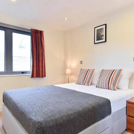 London Bridge Central Apartments-3
