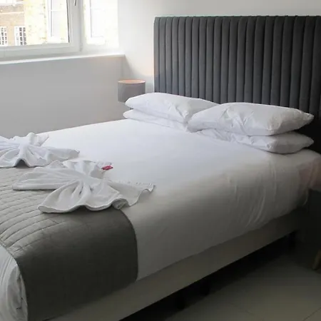 Bloomsbury Apartments-3