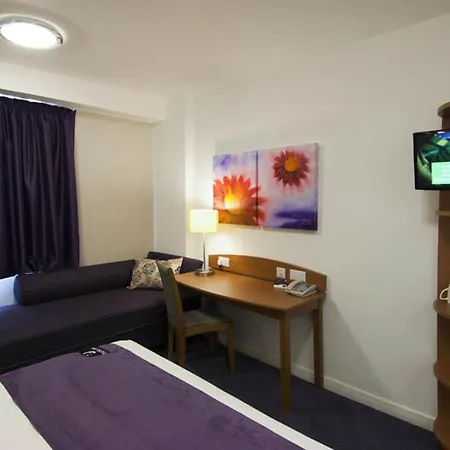 Premier Inn London Barking-2
